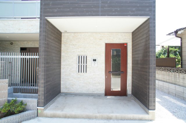 15/19 エントランス