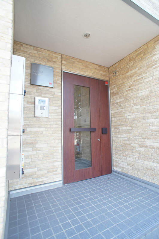 13/13 エントランス