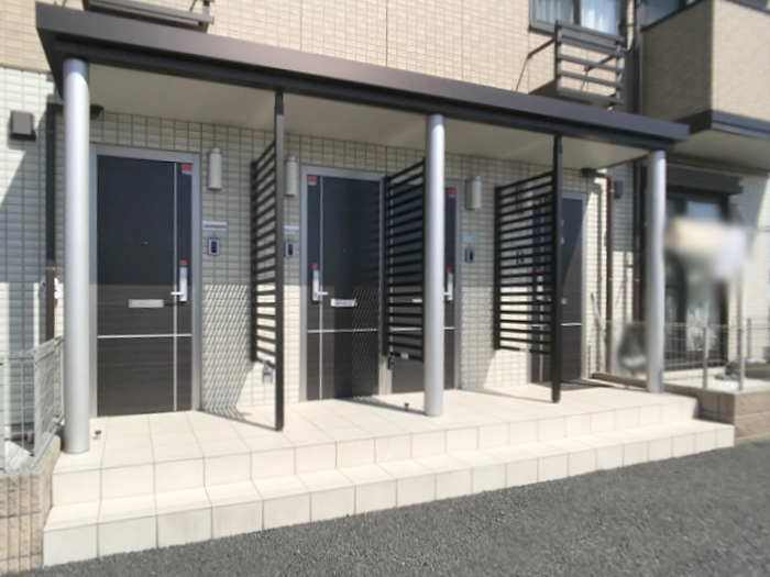 16/30 エントランス