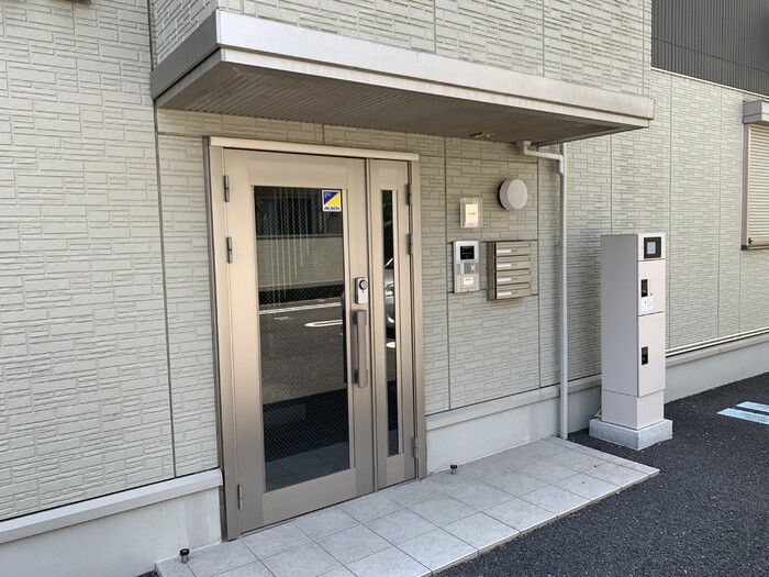 18/18 エントランス