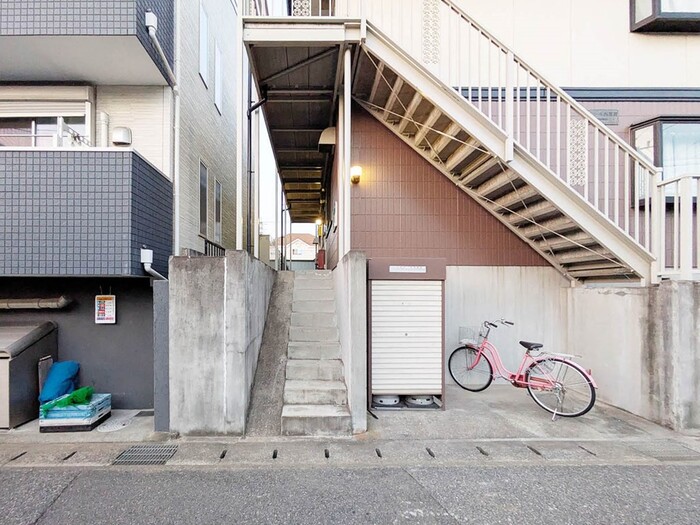 2/2 エントランス