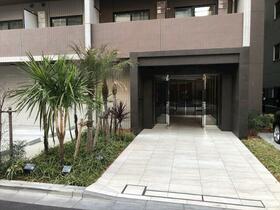 17/17 エントランス