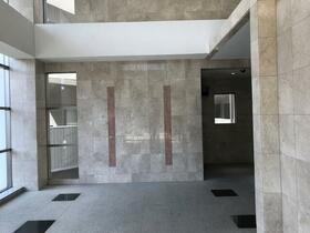 14/14 エントランス