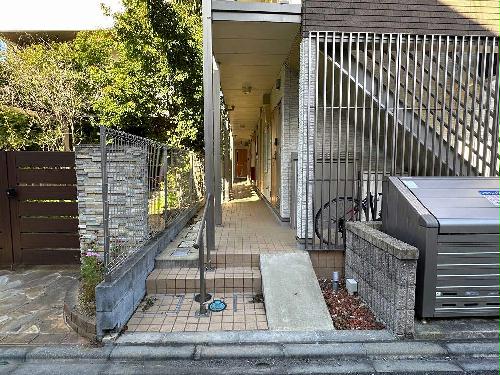 2/2 エントランス