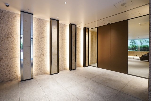 24/26 エントランス