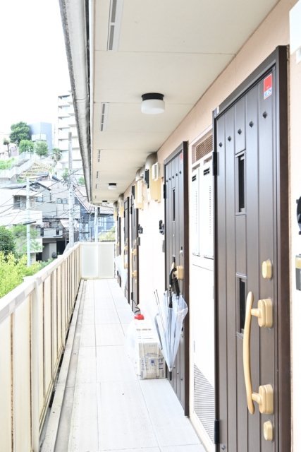 21/22 エントランス