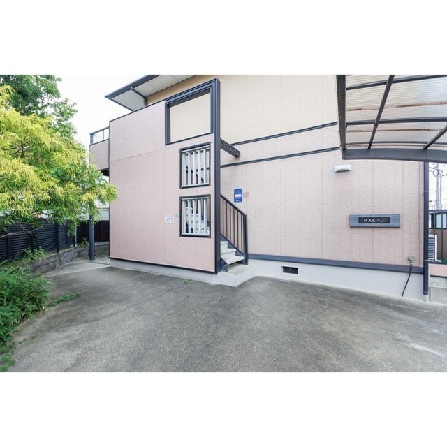 25/30 エントランス