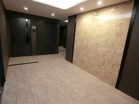 14/14 エントランス