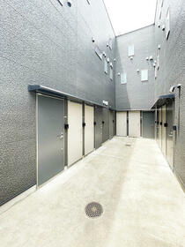 15/23 エントランス