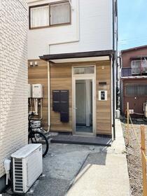 2/2 エントランス