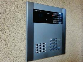 16/18 エントランス