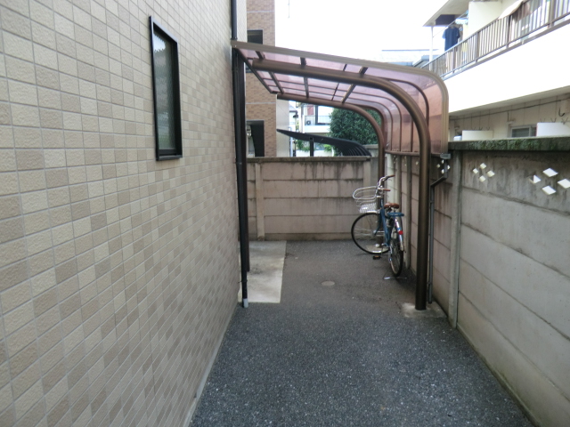 22/30 エントランス