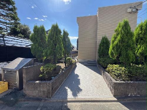 2/2 エントランス