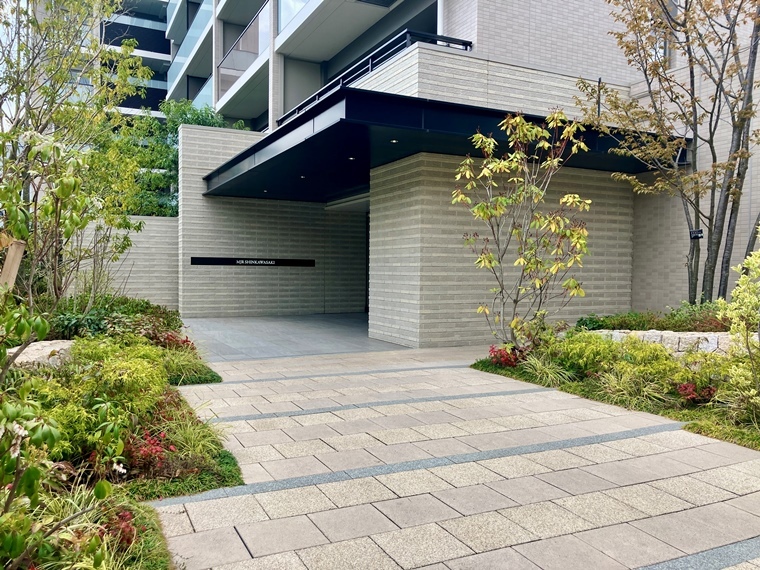 15/16 エントランス