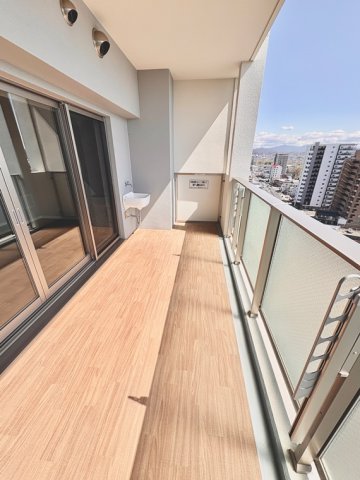 13/18 バルコニー