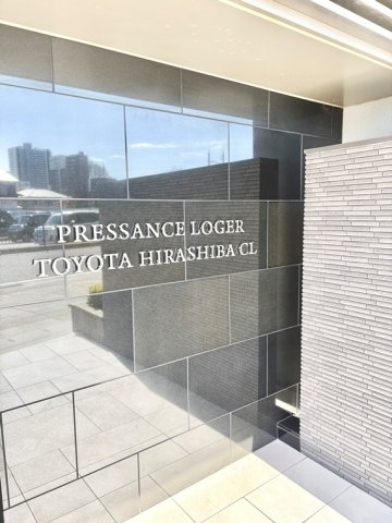 18/18 エントランス