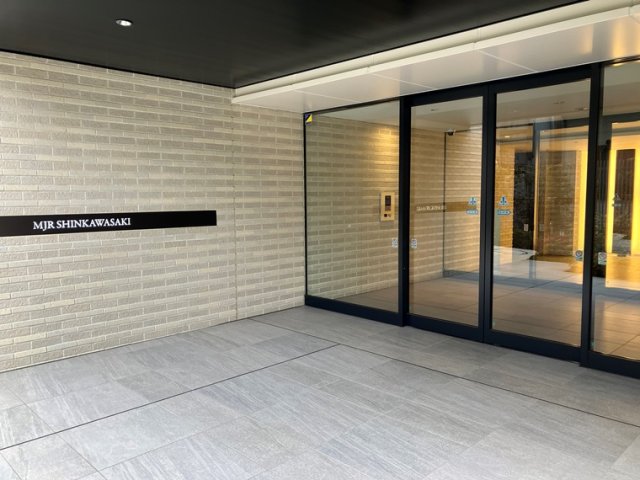 2/2 エントランス