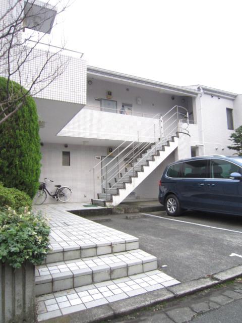 21/23 エントランス