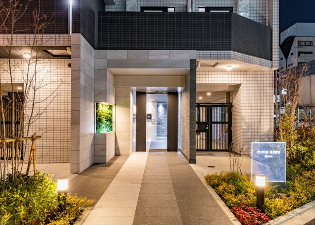 20/30 エントランス