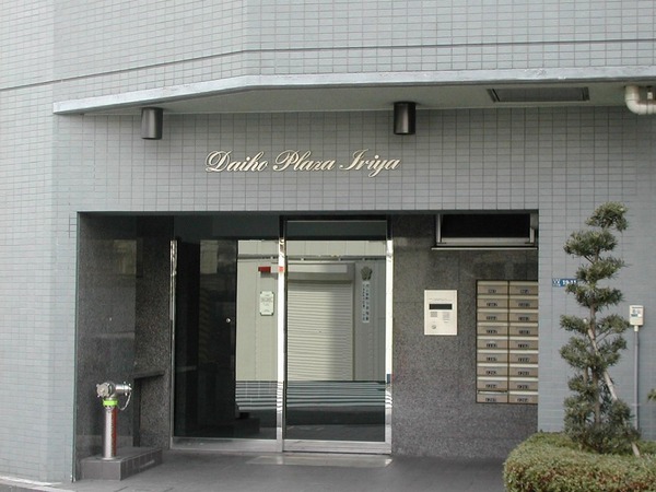 14/14 エントランス