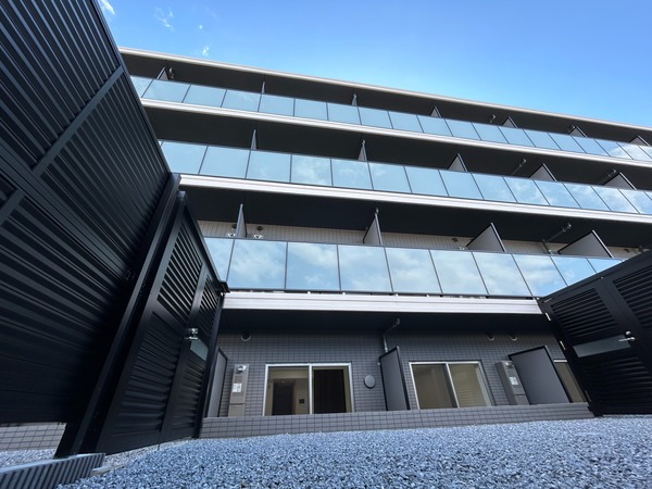 4/4 エントランス