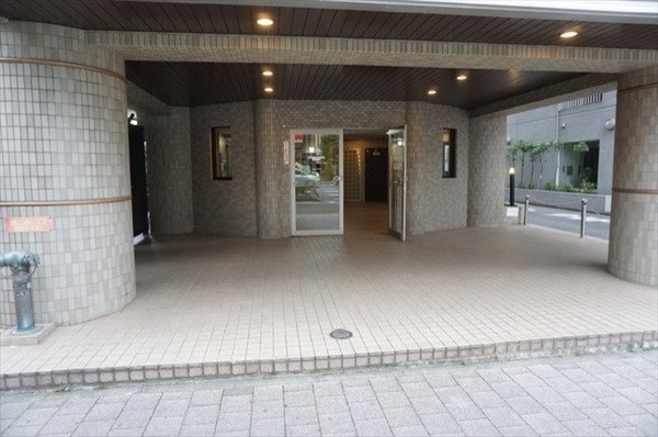 4/4 エントランス