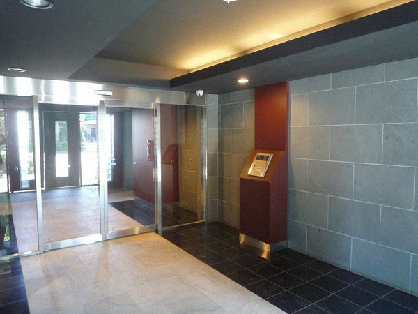 4/4 エントランス