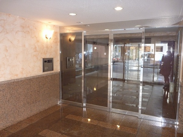 4/4 エントランス