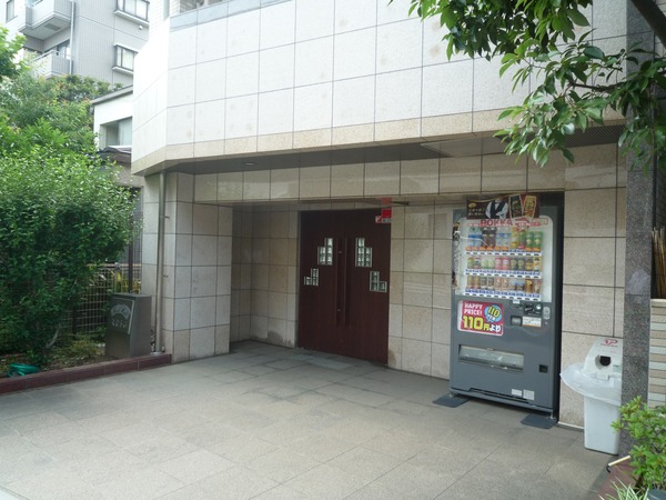 4/4 エントランス