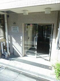 16/16 エントランス