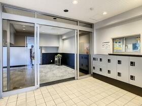 17/17 エントランス