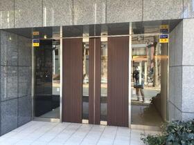 15/15 エントランス