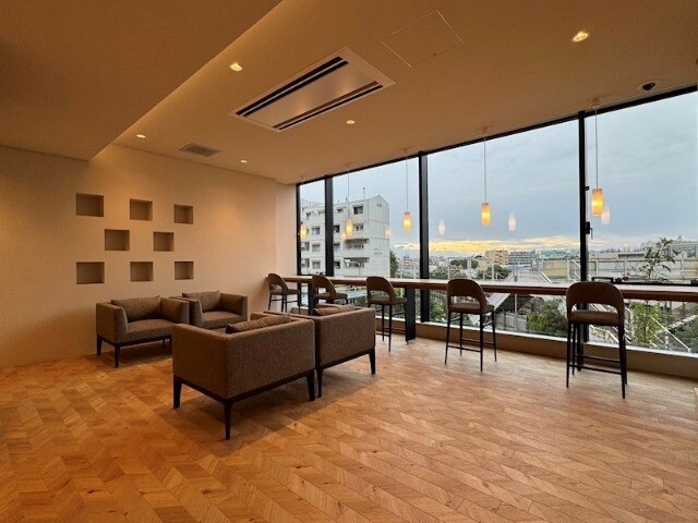 19/22 エントランス