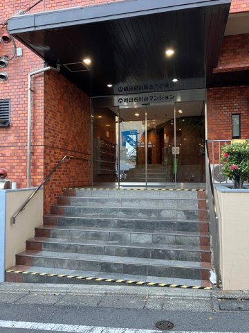 3/8 エントランス