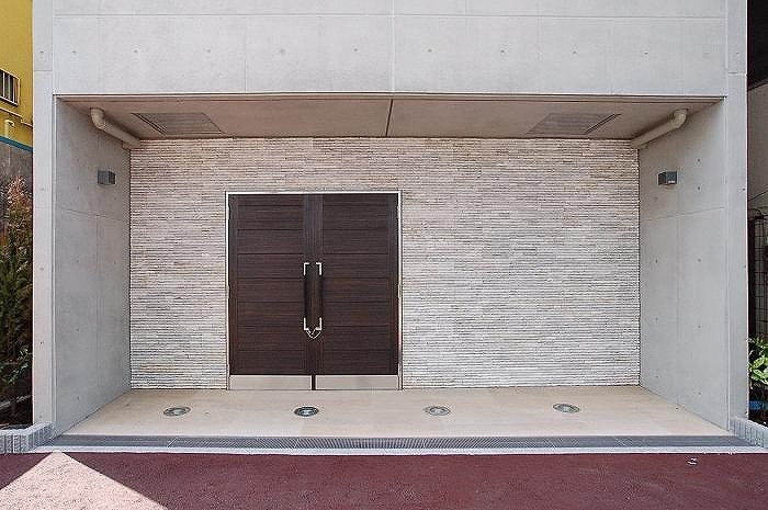 14/14 エントランス