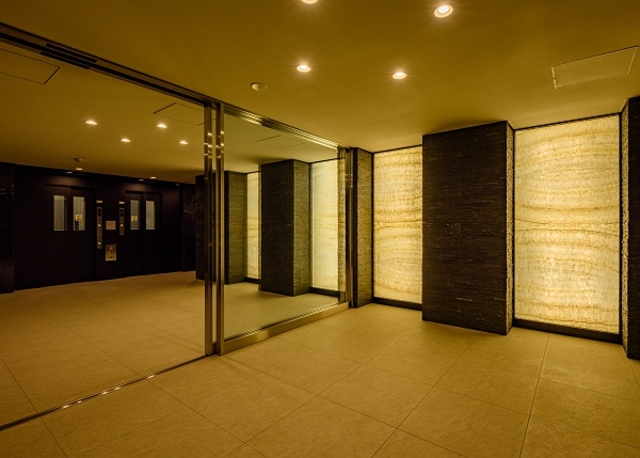 27/30 エントランス