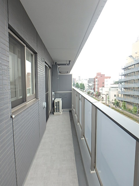 14/27 バルコニー