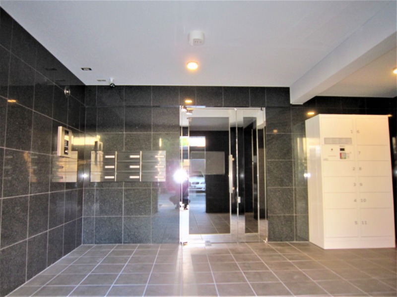 15/16 エントランス