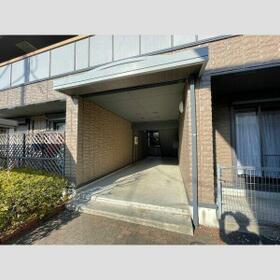 15/15 エントランス