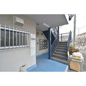 15/16 エントランス