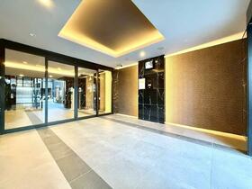 2/2 エントランス