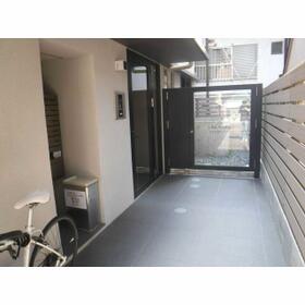 2/2 エントランス