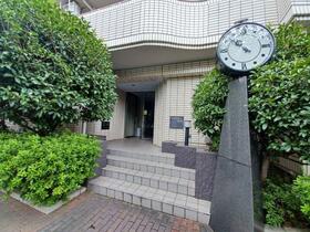 15/15 エントランス