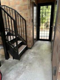 16/16 エントランス