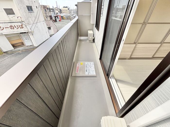 16/20 バルコニー