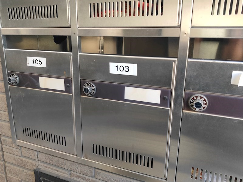 13/13 エントランス