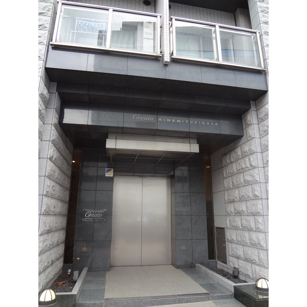 2/5 エントランス