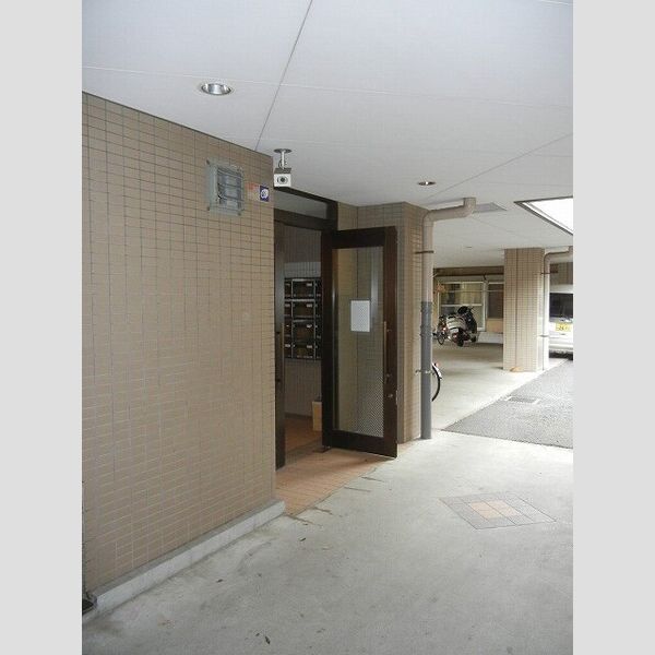 3/4 エントランス