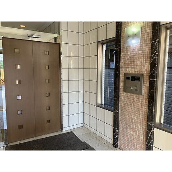 17/22 エントランス