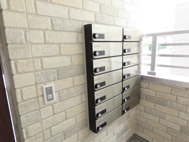 13/16 エントランス